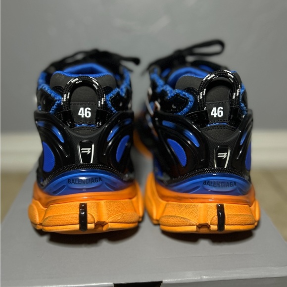 Balenciaga Runner - Picture 1 of 5